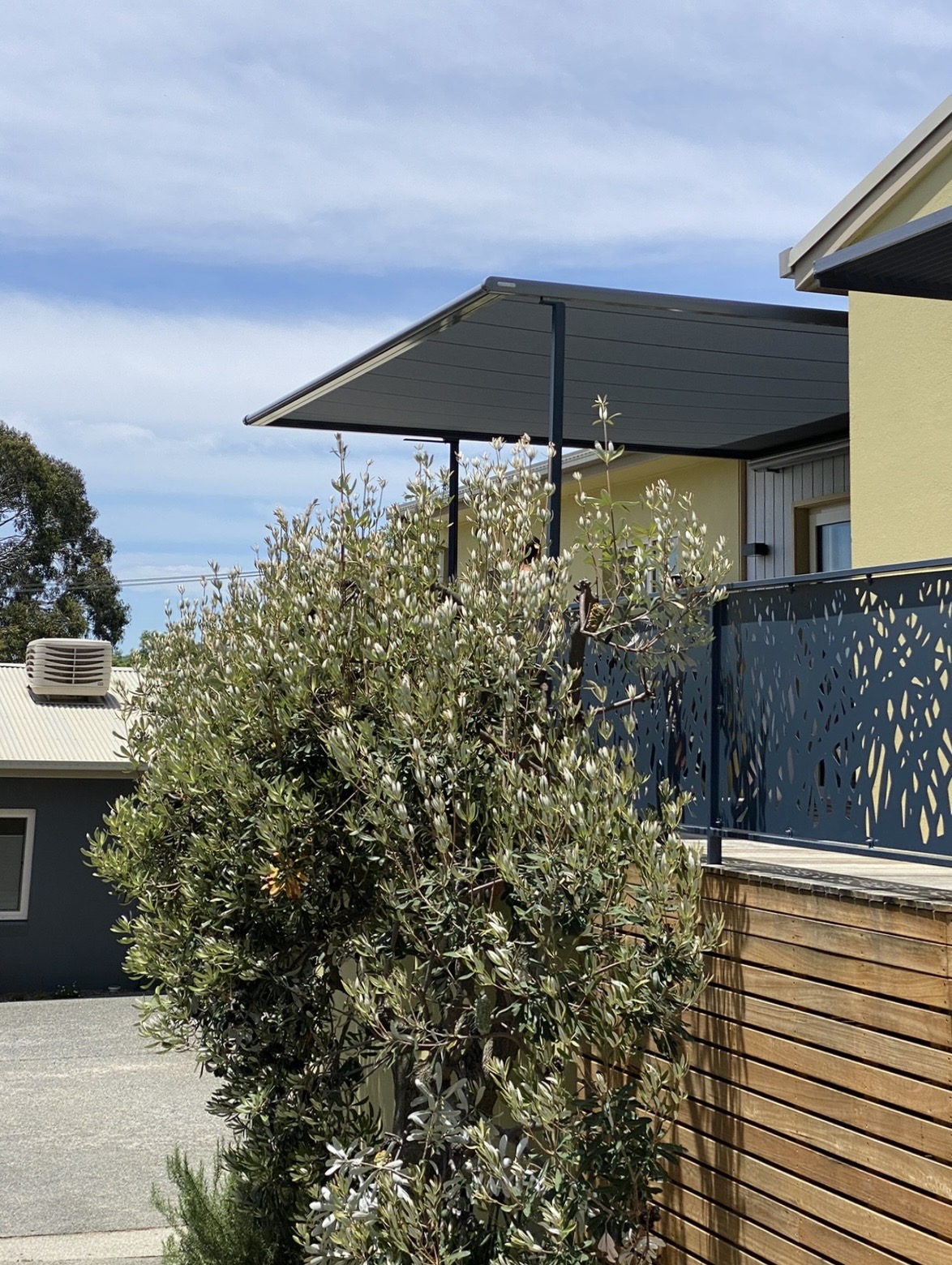 Markilux-Pergola-classic-retractable-sunroof-lyneham-ACT